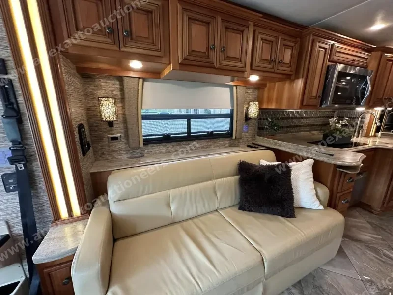 2016 Newmar Dutchstar 4018 photo 42