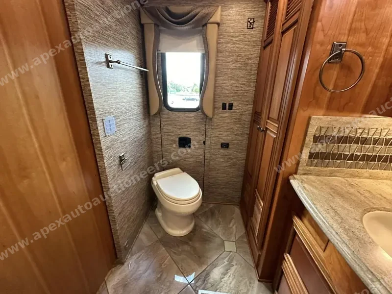 2016 Newmar Dutchstar 4018 photo 69