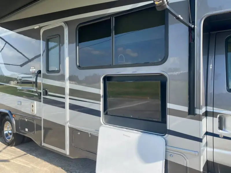 2019 Forest River Forester 3041 photo 10