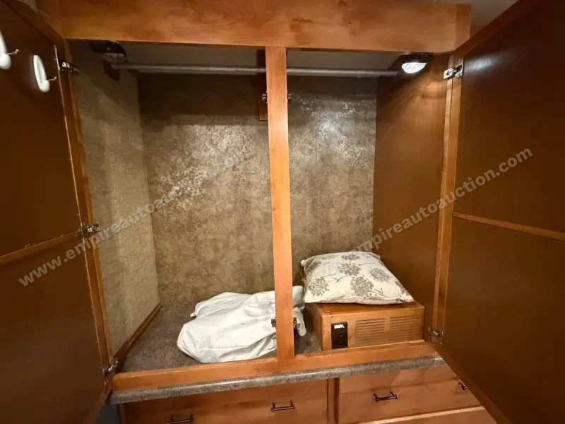 2015 Tiffin Allegro Bay 32 photo 35