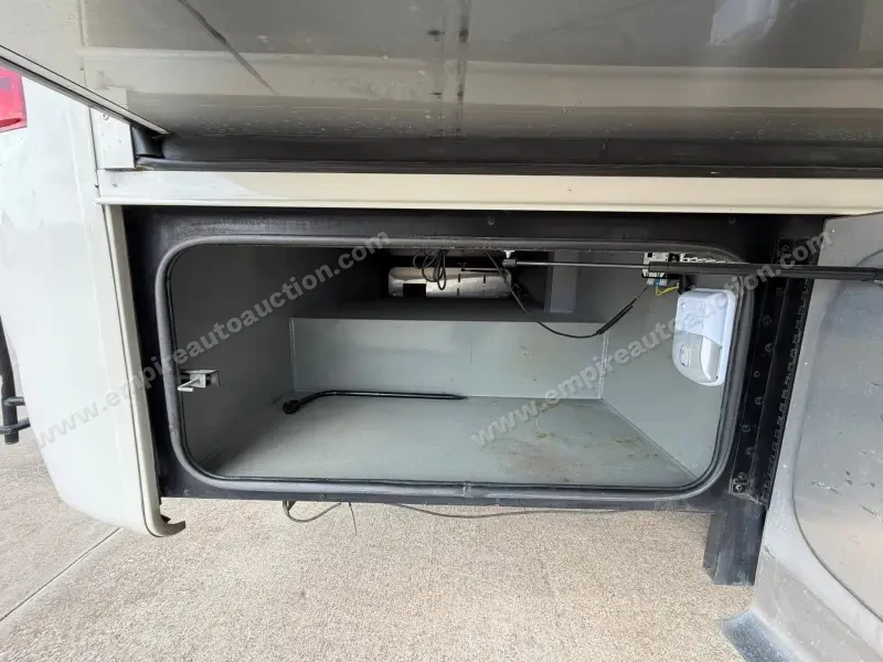 2015 Tiffin Allegro Bay 32 photo 18