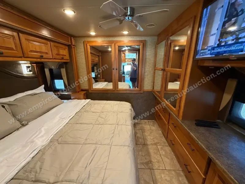 2015 Tiffin Allegro Bay 32 photo 32