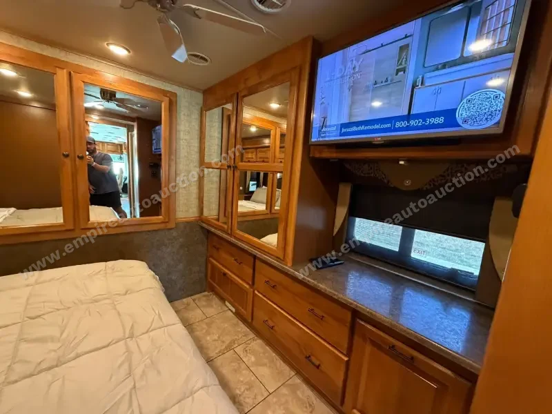2015 Tiffin Allegro Bay 32 photo 33
