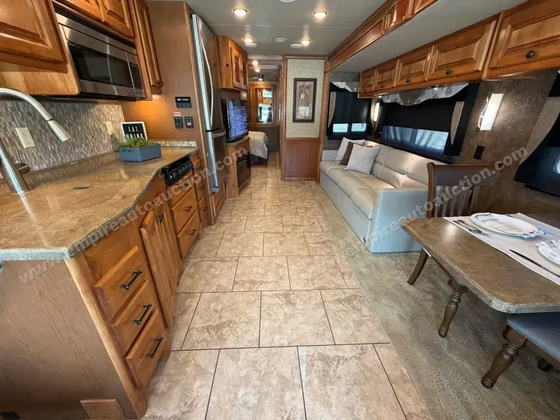 2015 Tiffin Allegro Bay 32 photo 3