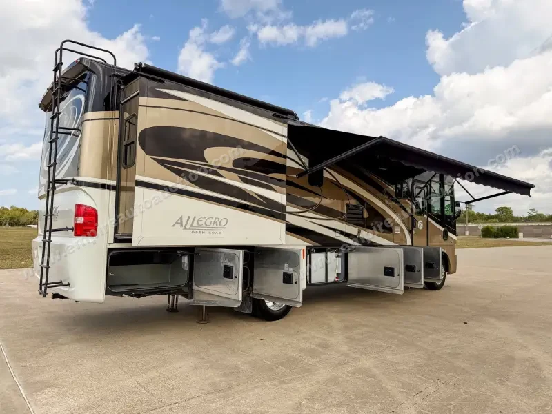 2015 Tiffin Allegro Bay 32 photo 19