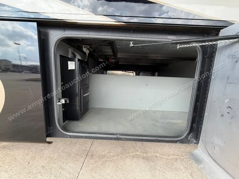2015 Tiffin Allegro Bay 32 photo 14
