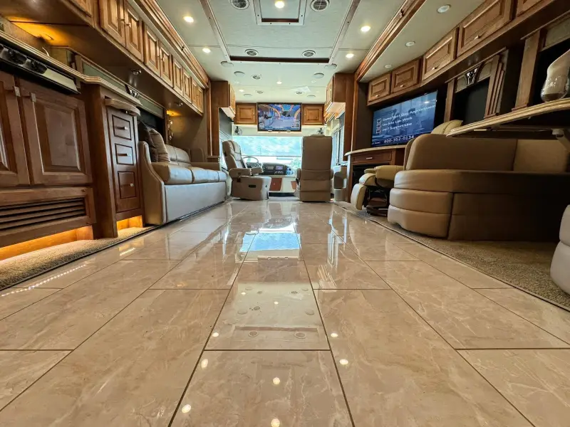 2017 Tiffin Phaeton 36GH photo 35