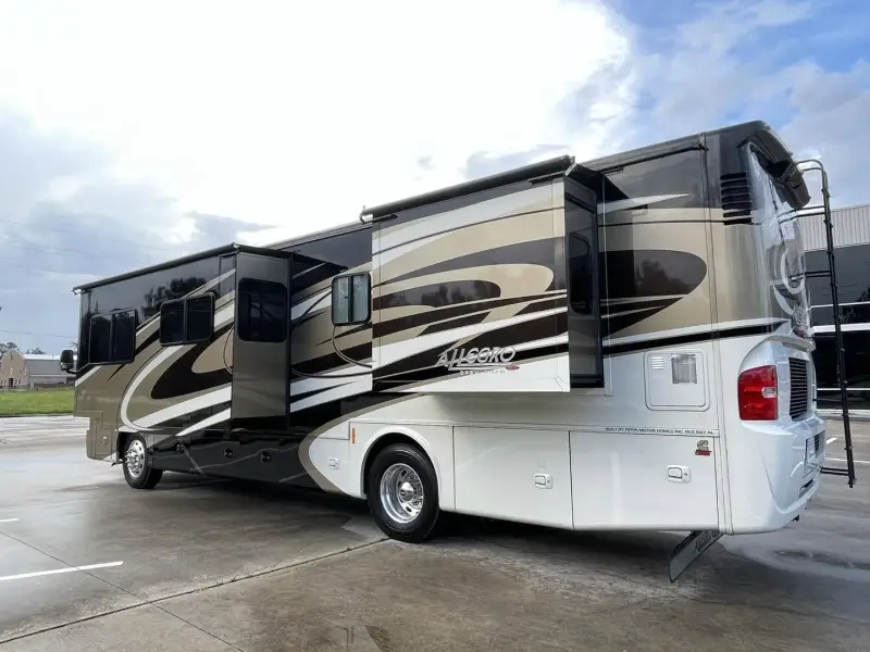 2015 Tiffin Allegro Red 36QSH photo 5