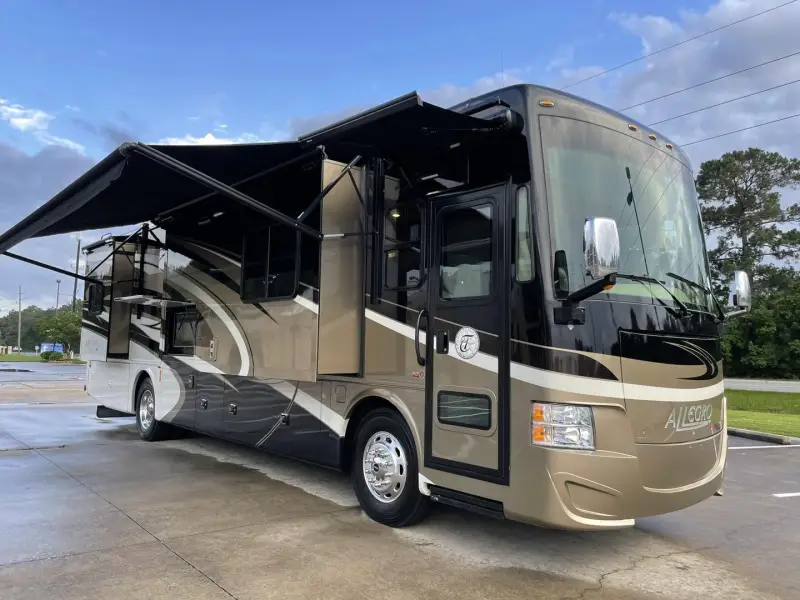 2015 Tiffin Allegro Red 36QSH photo 3