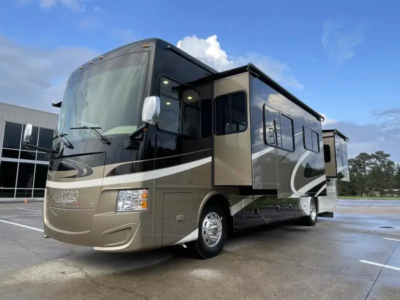 2015 Tiffin Allegro Red 36QSH photo 11