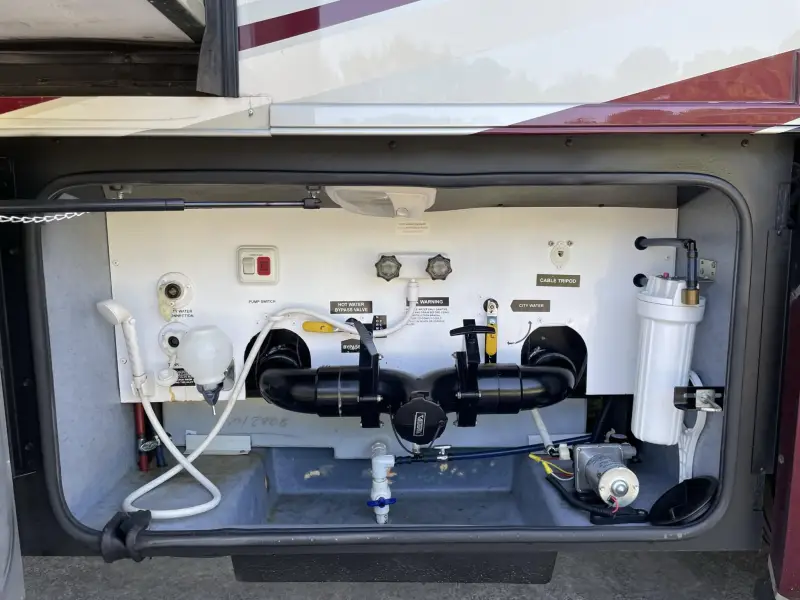 2013 Tiffin Phaeton 36GH photo 38