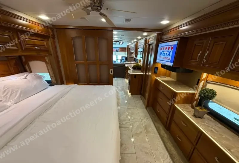 2017 Entegra Anthem 44B photo 35