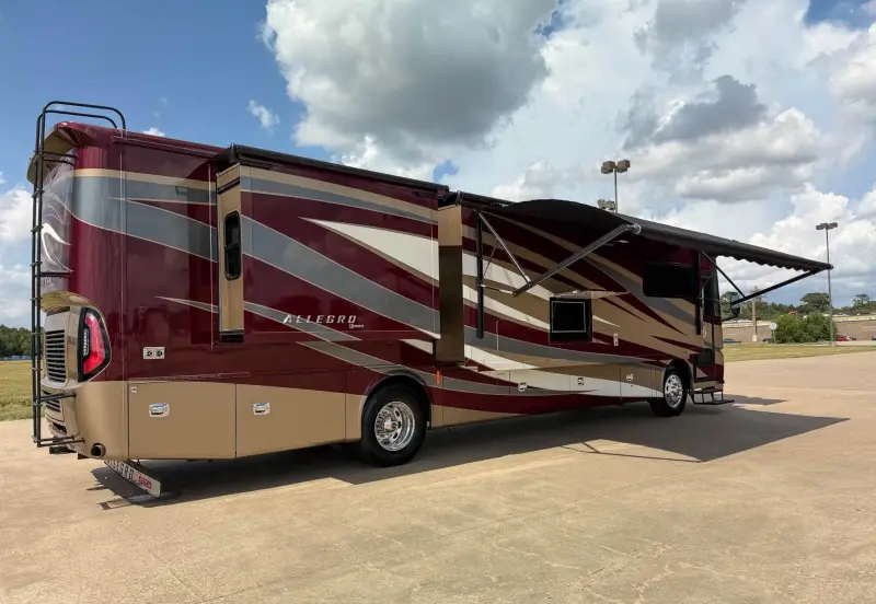 2018 Tiffin Allegro Red 37PA photo 12