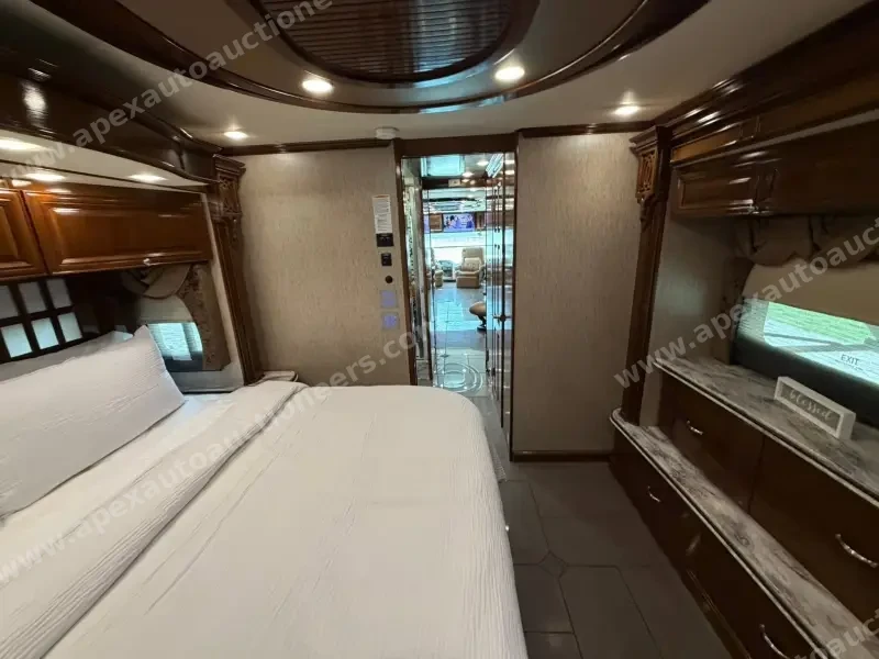 2014 Newmar Essex 4557 photo 75