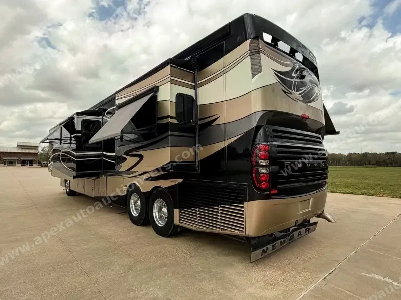2014 Newmar Essex 4557 photo 7
