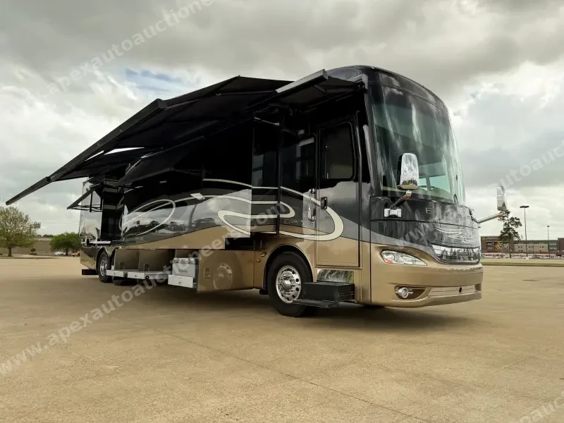 2014 Newmar Essex 4557 photo 3