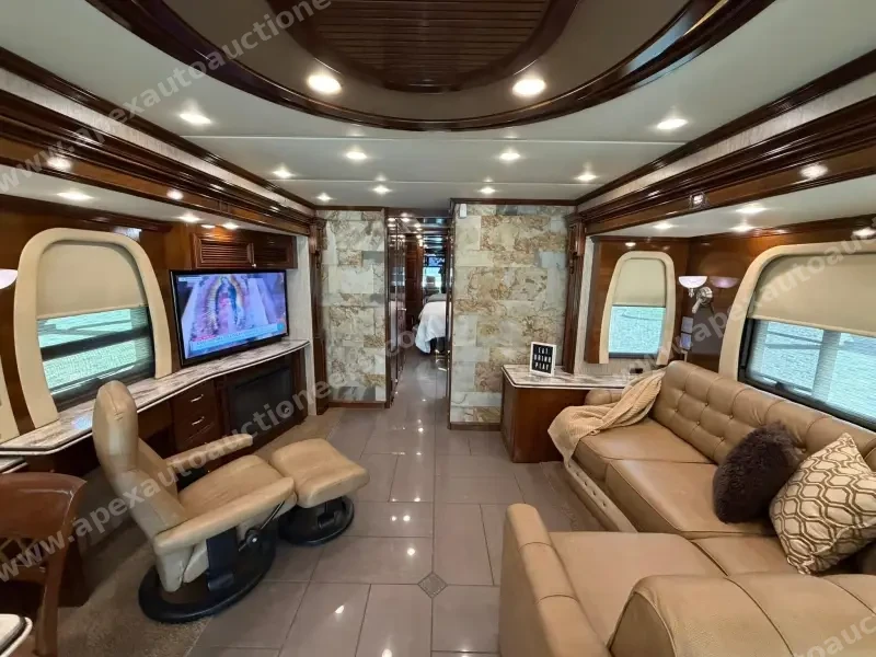 2014 Newmar Essex 4557 photo 38