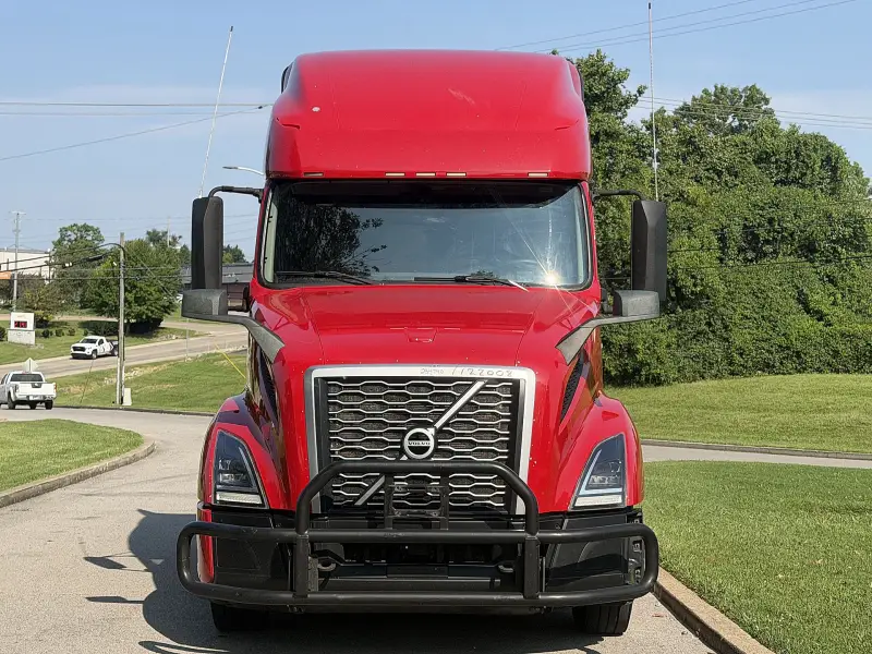 2022 Volvo VNL 760 photo 7