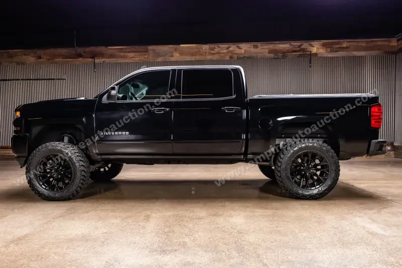 2019 Chevrolet Silverado 1500 Crew Cab LT photo 28