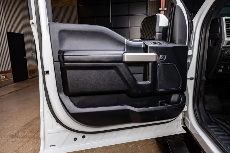 2020 Ford F150 SuperCrew Cab Lariat photo 13