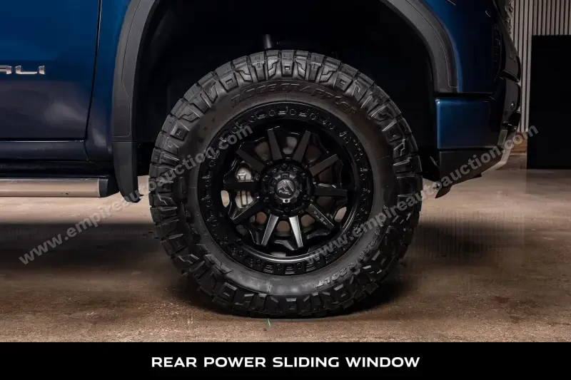2023 GMC Sierra 1500 Crew Cab Denali photo 10