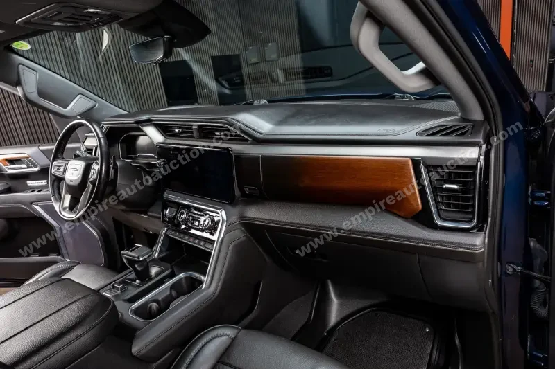 2023 GMC Sierra 1500 Crew Cab Denali photo 33