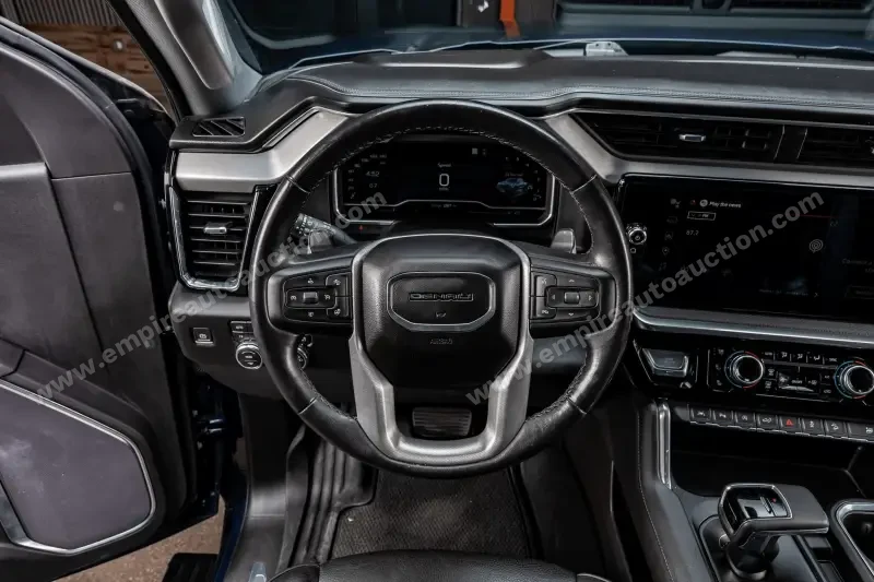 2023 GMC Sierra 1500 Crew Cab Denali photo 11