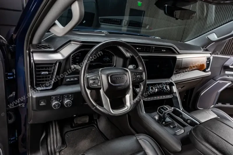 2023 GMC Sierra 1500 Crew Cab Denali photo 16