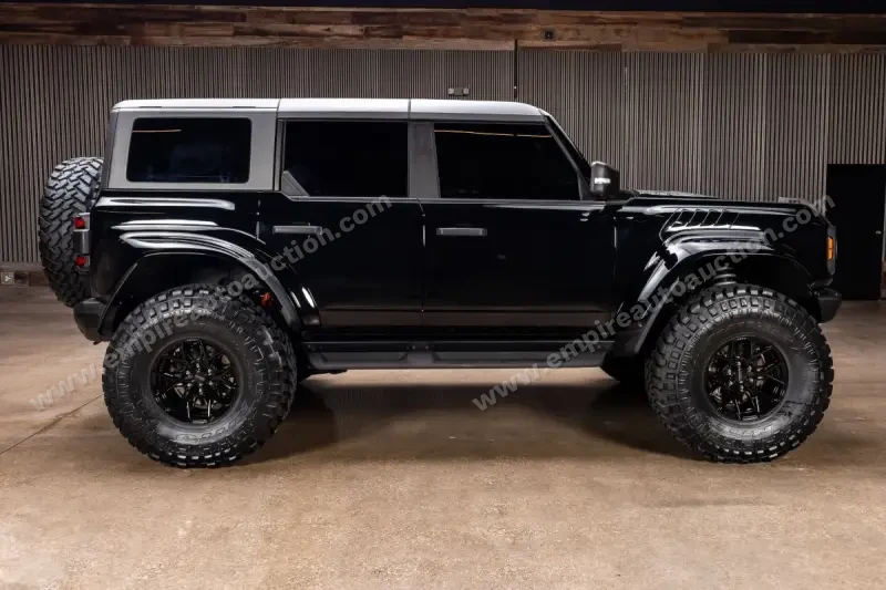 2023 Ford Bronco Raptor photo 2