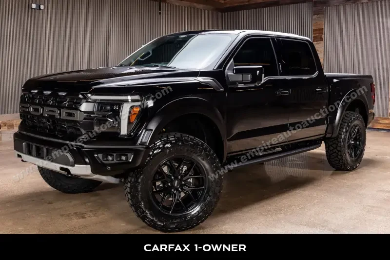 2023 Ford F150 SuperCrew Cab Raptor photo 1