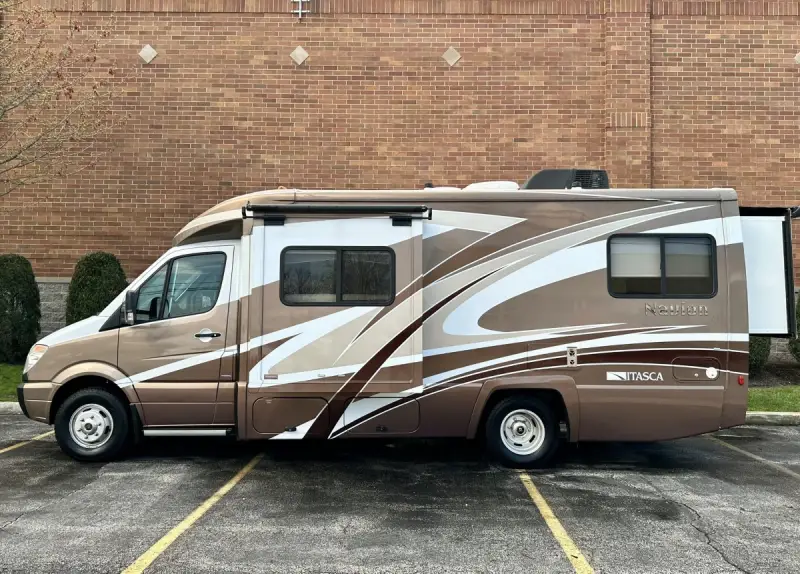 2012 Sprinter Itasca Navion IQ M-24G photo 27
