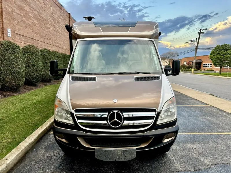 2012 Sprinter Itasca Navion IQ M-24G photo 2