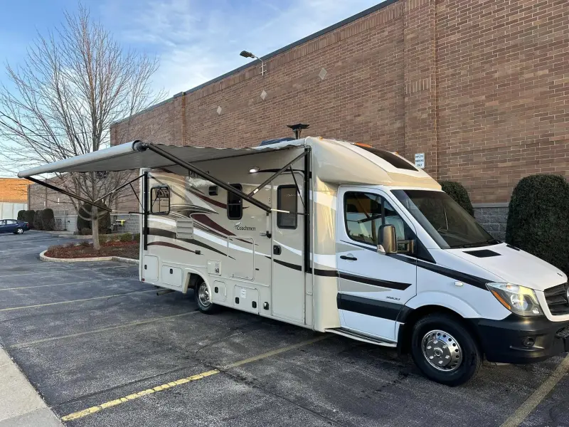 2016 Coachmen Prism 24G photo 3