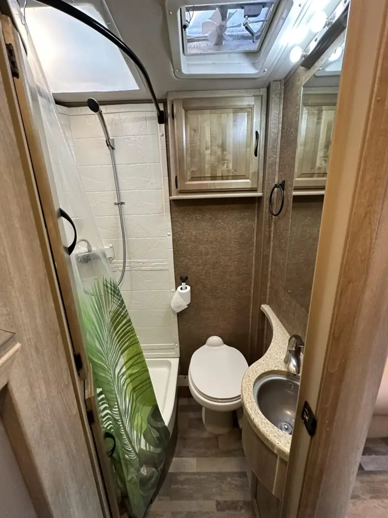 2016 Coachmen Prism 24G photo 17