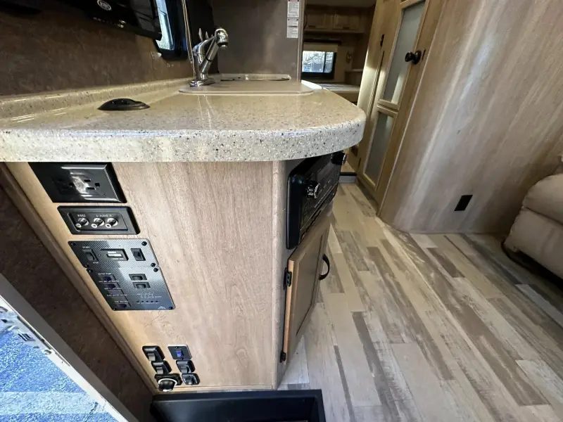 2016 Coachmen Prism 24G photo 42