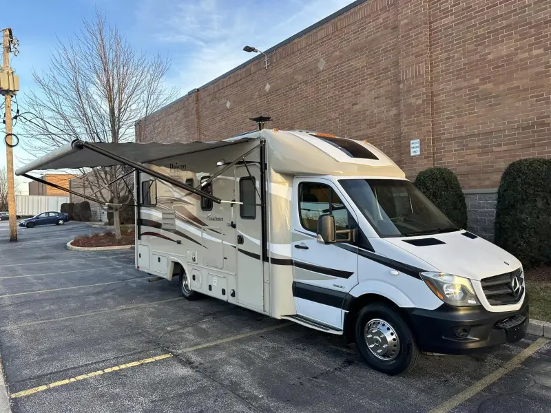2016 Coachmen Prism 24G photo 2