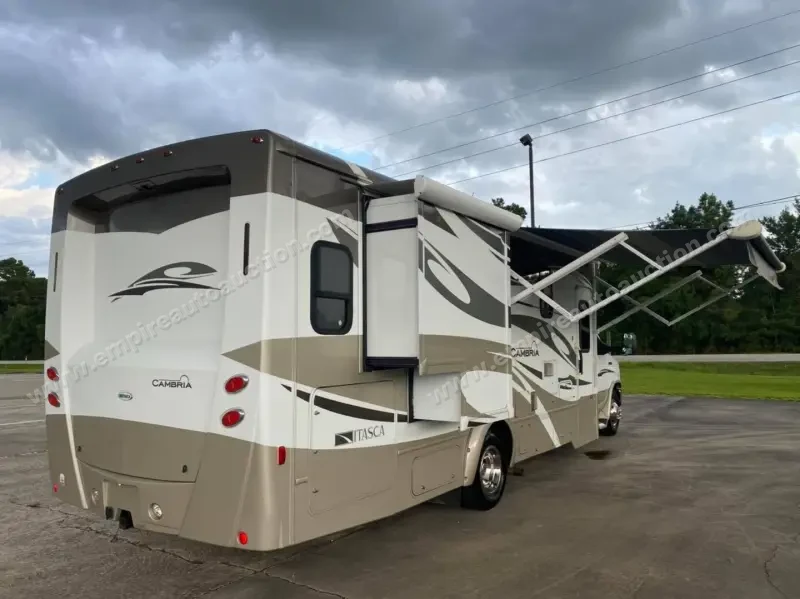 2013 Itasca Cambria 27K photo 5
