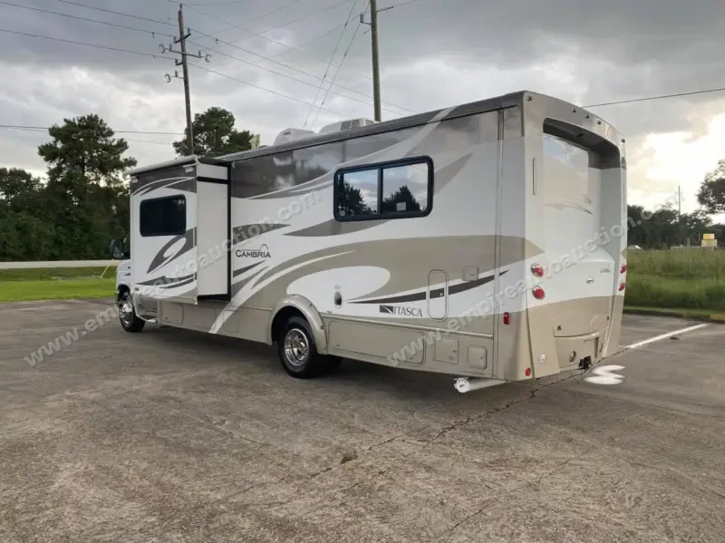 2013 Itasca Cambria 27K photo 4