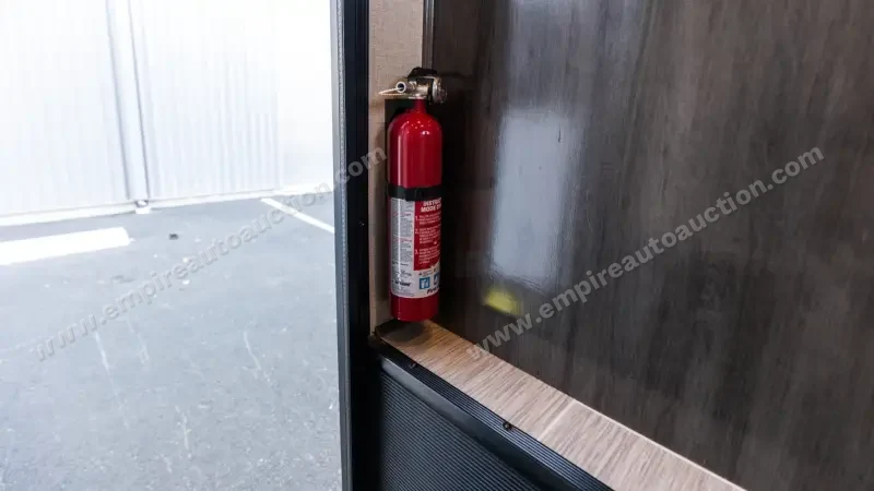 2018Fleetwood Pulse 24A Conversion photo 95