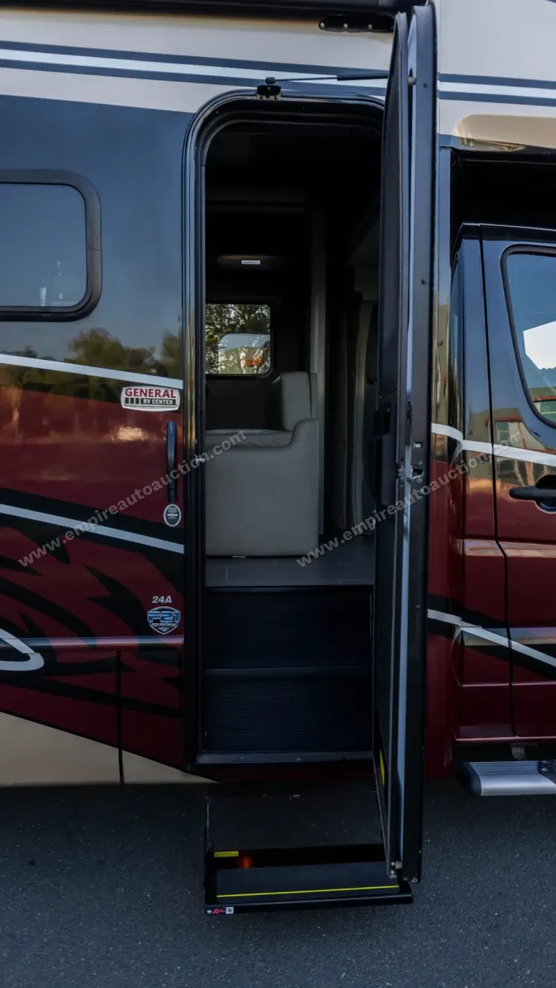 2018Fleetwood Pulse 24A Conversion photo 32