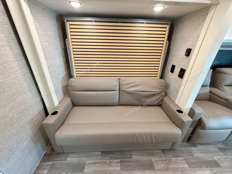 2020 Tiffin Motorhomes Wayfarer 25 RW photo 134