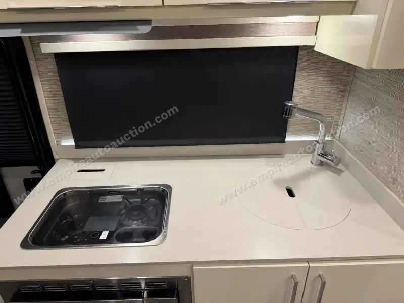 2020 Tiffin Motorhomes Wayfarer 25 RW photo 110