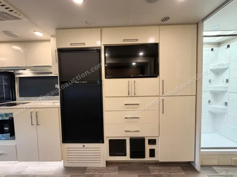 2020 Tiffin Motorhomes Wayfarer 25 RW photo 118