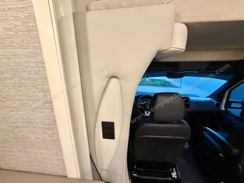 2020 Tiffin Motorhomes Wayfarer 25 RW photo 84