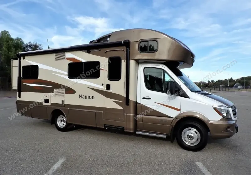 2017 Winnebago Navion 24G photo 22