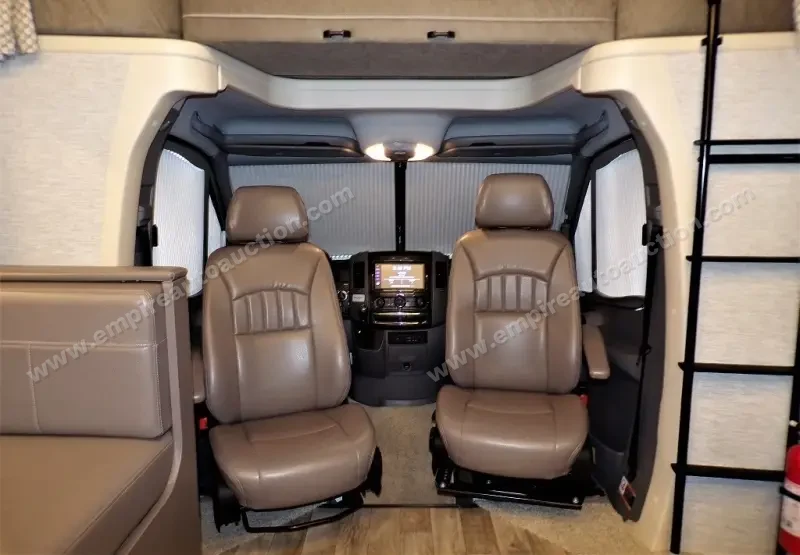2017 Winnebago Navion 24G photo 9