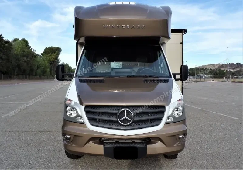 2017 Winnebago Navion 24G photo 7