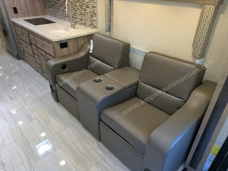 2019 Jayco Embark 37MB photo 158