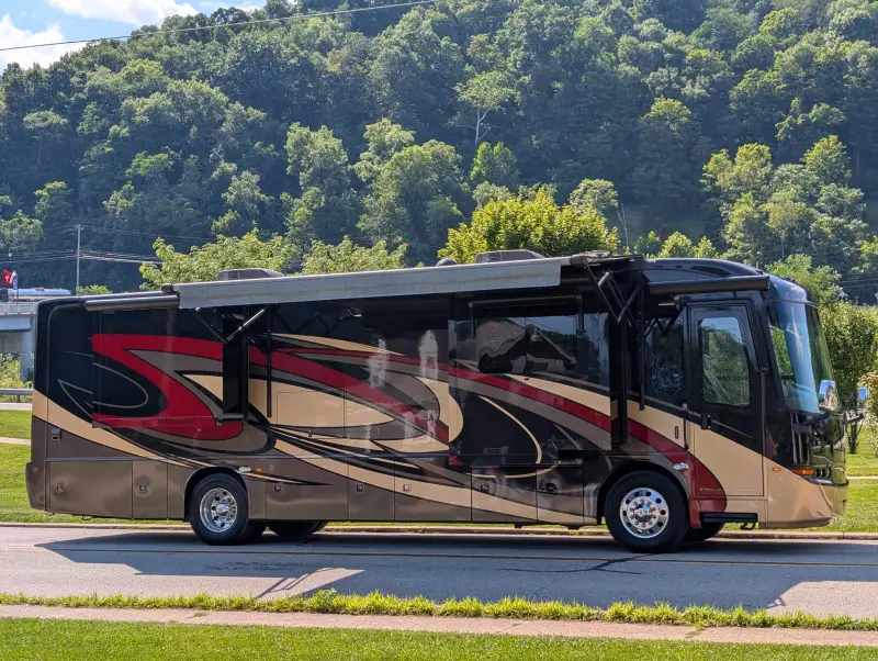 2019 Jayco Embark 37MB photo 15