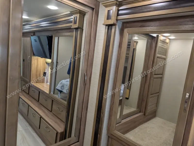 2019 Jayco Embark 37MB photo 202